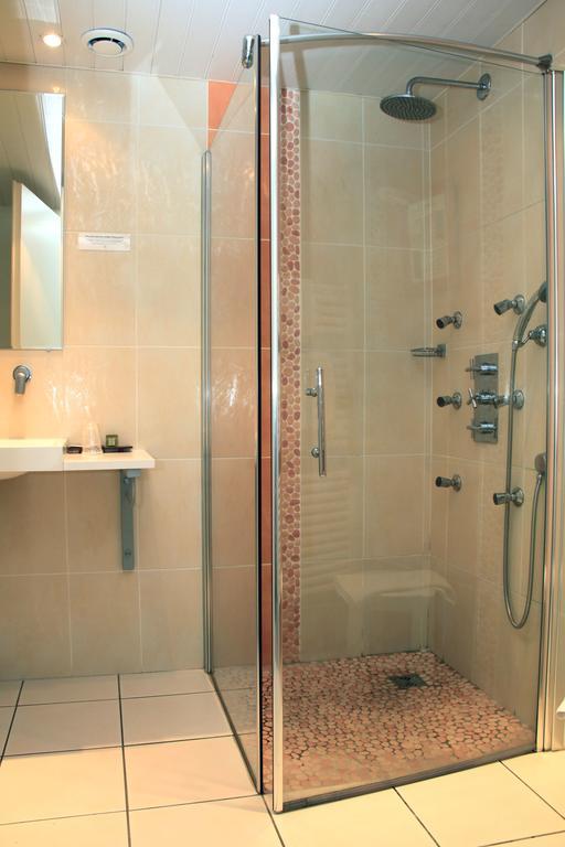 Logis Hotel Restaurant Spa Beau Site Luxeuil-les-Bains Buitenkant foto