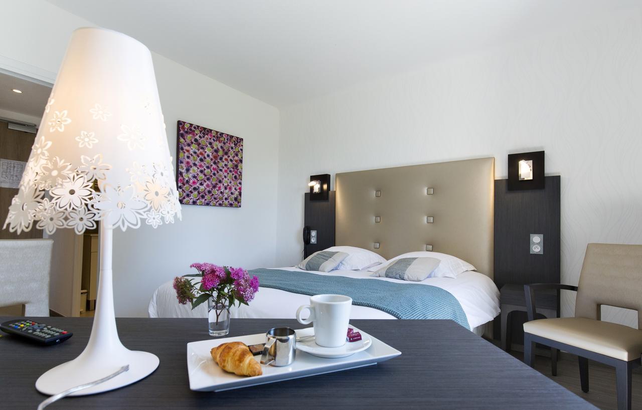 Logis Hotel Restaurant Spa Beau Site Luxeuil-les-Bains Buitenkant foto
