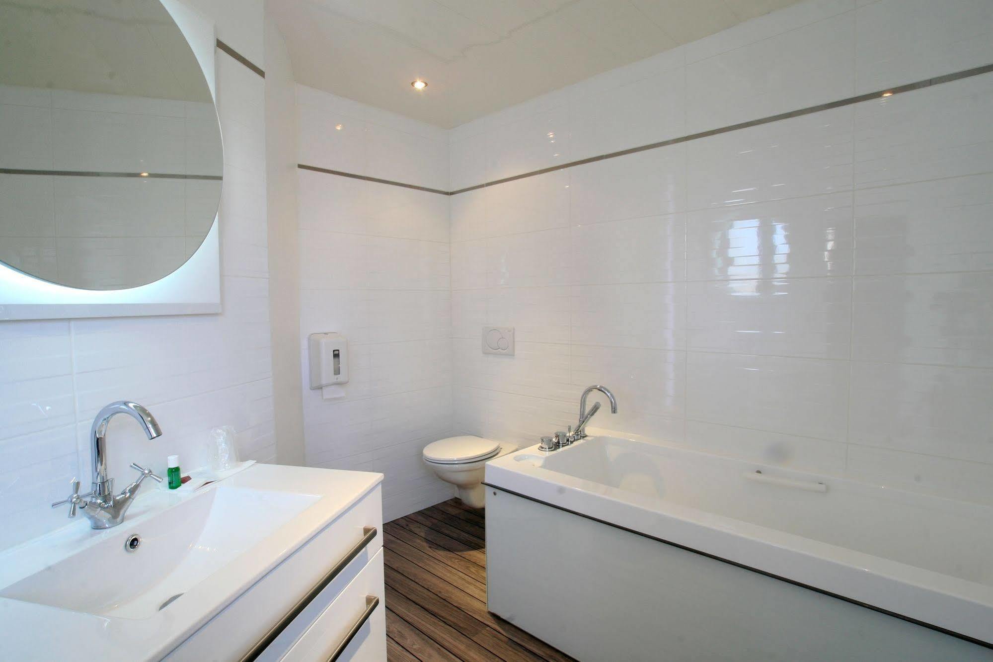 Logis Hotel Restaurant Spa Beau Site Luxeuil-les-Bains Buitenkant foto