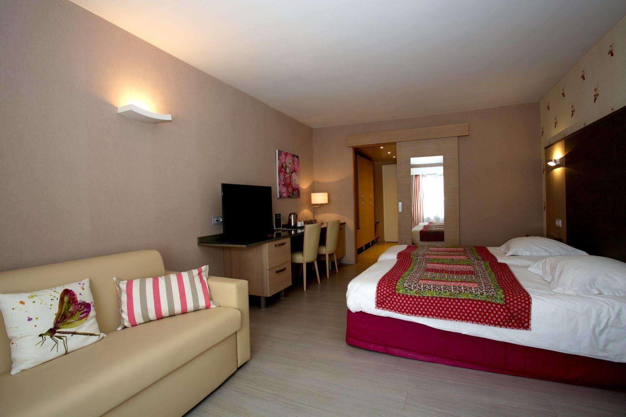 Logis Hotel Restaurant Spa Beau Site Luxeuil-les-Bains Buitenkant foto